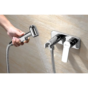 Смеситель Lemark Plus Grace с гигиеническим душем LM1519C